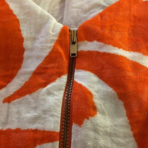 Millie of London belted dress with sheen. Perfect for a wedding or garden party. - Picture 4 of 4